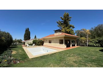 VENDE CASA EN DALVIAN barrio privado