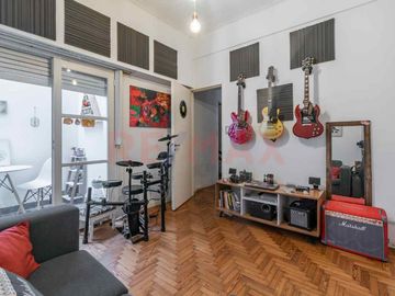 Venta depto PH 4 amb 2 Patios 2 baños P. Chacabuco
