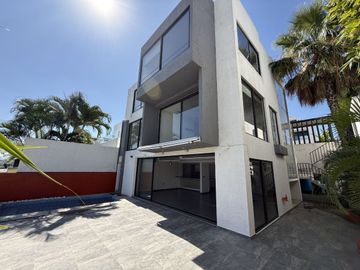 Casa en Fraccionamiento en Tequesquitengo Jojutla - ITI-2056-Fr