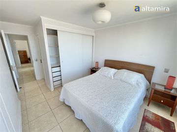 Departamento en Venta en Edificio Báltico piso 21 (Cond. Tres Mares)