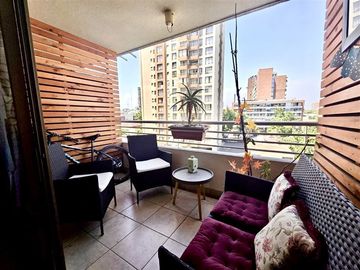 Departamento en Venta en Metro Chile España J80