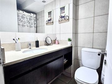 Departamento en Venta en Metro Chile España J80