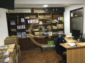 SE VENDE OFICINA EN CALLE AGUSTINAS