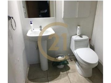 SE VENDE OFICINA EN CALLE AGUSTINAS