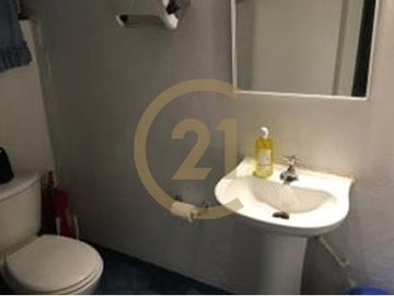SE VENDE OFICINA EN CALLE AGUSTINAS