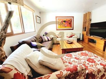 CASA CONDOMINIO, 4 DORM. SUITE, SERV, MARÍA MONVEL