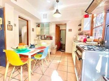 SE VENDE CASA EXCELENTE UBICACIÓN LAS CONDES