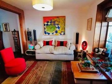 SE VENDE CASA EXCELENTE UBICACIÓN LAS CONDES