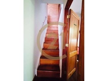 SE VENDE CASA EXCELENTE UBICACIÓN LAS CONDES