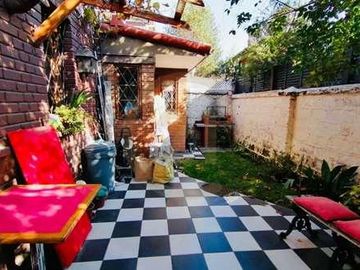 SE VENDE CASA EXCELENTE UBICACIÓN LAS CONDES