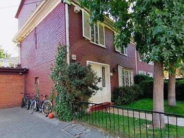 SE VENDE CASA EXCELENTE UBICACIÓN LAS CONDES
