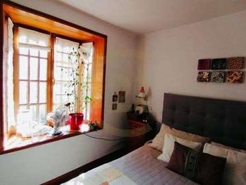 SE VENDE CASA EXCELENTE UBICACIÓN LAS CONDES
