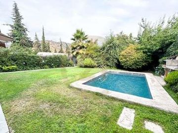 VENTA CASA EN CONDOMINIO LO BARNECHEA
