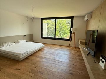 Magnífica casa en Belgrano R totalmente refaccionada con gran jardín y pileta,
