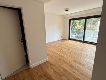 Magnífica casa en Belgrano R totalmente refaccionada con gran jardín y pileta,