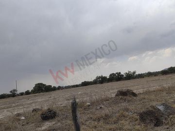 130,000m2 atrás de casas Quma, Tizayuca. Para desarrollo habitacional, industrial o comercial.