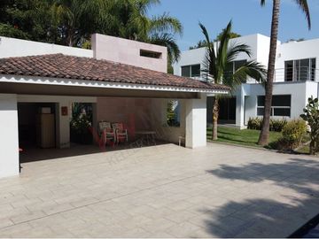 Casa en Venta En Pedregal de las Fuentes  Jiutepec, Morelos