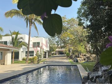 Casa en Venta En Pedregal de las Fuentes  Jiutepec, Morelos