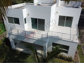 Casa en Venta En Pedregal de las Fuentes  Jiutepec, Morelos