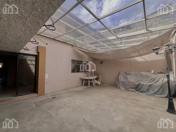 CASA RENTERA CON LOCAL COMERCIAL GUALACEO