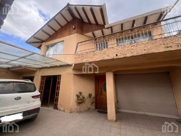 CASA RENTERA CON LOCAL COMERCIAL GUALACEO