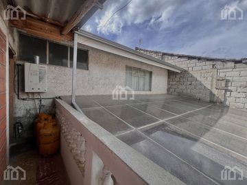 CASA RENTERA CON LOCAL COMERCIAL GUALACEO