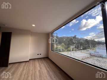 SUITE EN VENTA SECTOR NARANCAY CUENCA