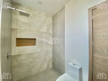 CASA EN VENTA SECTOR CUMBAYA VIA SANTA INES