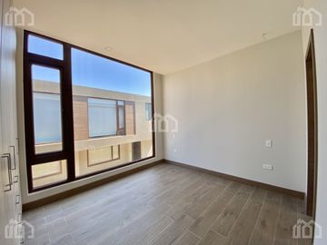 CASA EN VENTA SECTOR CUMBAYA VIA SANTA INES