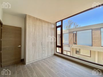 CASA EN VENTA SECTOR CUMBAYA VIA SANTA INES