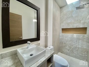 CASA EN VENTA SECTOR CUMBAYA VIA SANTA INES