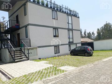 DEPARTAMENTO DE VENTA SAN JUAN DE CUMBAYA