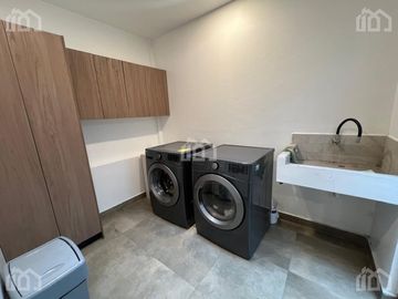 CASA EN VENTA  DE UNA SOLA PLANTA AMOBLADA SECTOR RIO AMARILLO