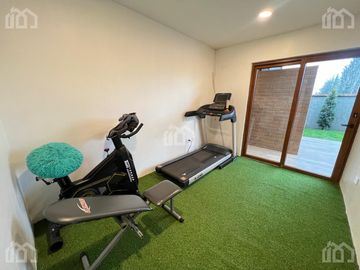 CASA EN VENTA  DE UNA SOLA PLANTA AMOBLADA SECTOR RIO AMARILLO