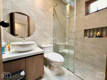CASA EN VENTA  DE UNA SOLA PLANTA AMOBLADA SECTOR RIO AMARILLO