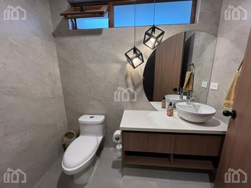 CASA EN VENTA  DE UNA SOLA PLANTA AMOBLADA SECTOR RIO AMARILLO