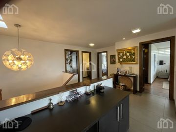 CASA DE VENTA EN CUMBAYA