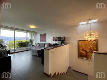 CASA DE VENTA EN CUMBAYA
