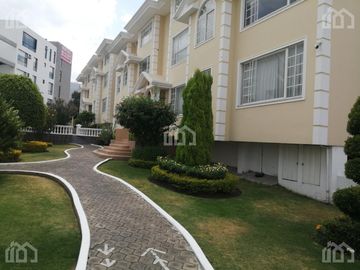 DEPARTAMENTO DE VENTA EN CUMBAYA SECTOR LA CATOLICA