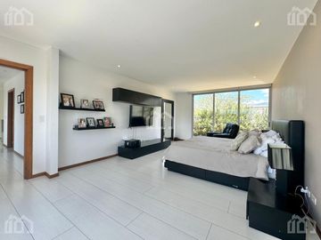 CASA DE VENTA EN TUMBACO