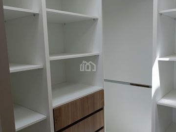 CASA DE VENTA TUMBACO