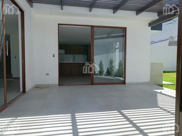 CASA DE VENTA TUMBACO