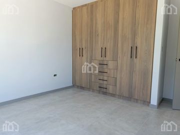 CASA DE VENTA TUMBACO