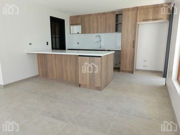 CASA DE VENTA TUMBACO