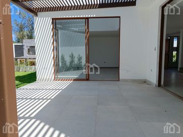CASA DE VENTA TUMBACO
