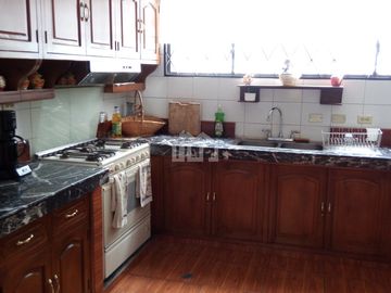 CASA RENTERA DE VENTA SECTOR LAS CASAS