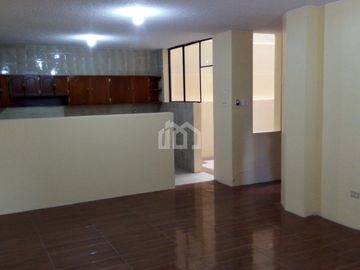 CASA RENTERA DE VENTA SECTOR LAS CASAS