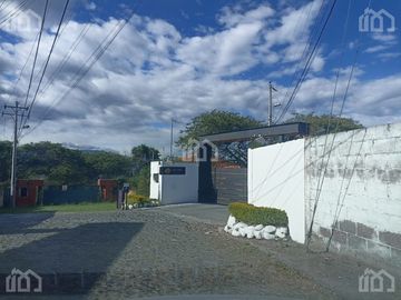 CASA DE UNA PLANTA EN VENTA   EN TUMBACO SECTOR LA VIÑA ALTA