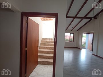 CASA DE UNA PLANTA EN VENTA   EN TUMBACO SECTOR LA VIÑA ALTA