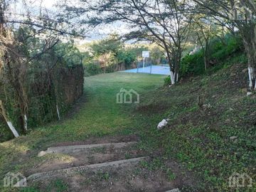 CASA DE UNA PLANTA EN VENTA   EN TUMBACO SECTOR LA VIÑA ALTA